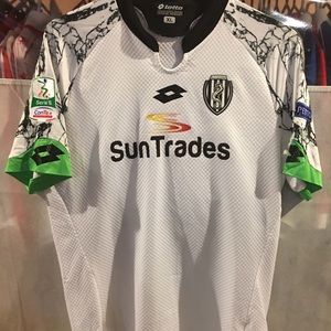 A match prepared Franck Kessie shirt from when he was on loan to AC Cessna.